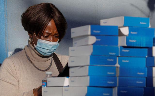 美國接種疫苗遇�困難�，英媒說出了真相：有色人種是關鍵