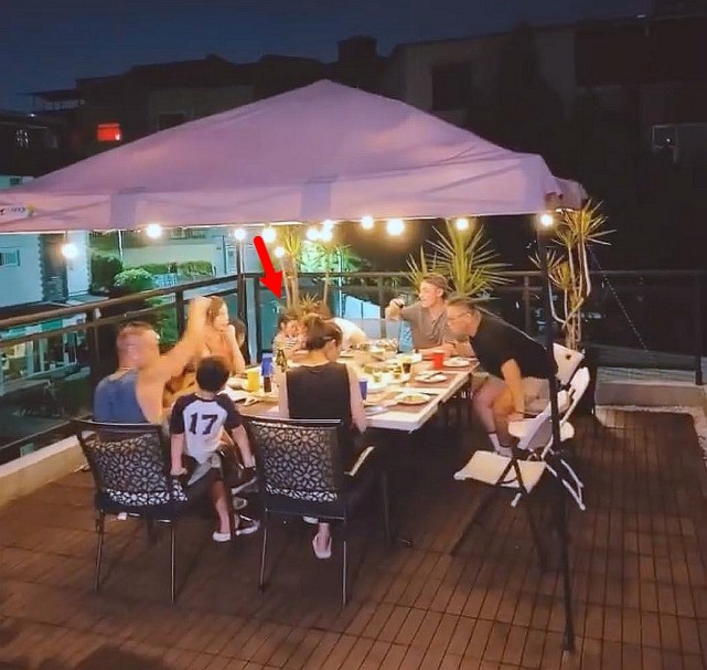 霍建华心如带女儿聚会，陈建州在现场拍余文乐意外曝光小海豚正面