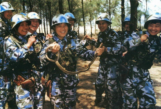 女兵野外駐訓(xùn)，到底有多野？