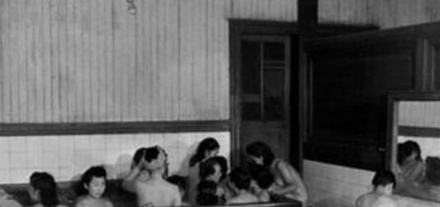 慰安妇讲述往事，被日军肆意玩弄，真是太耻辱