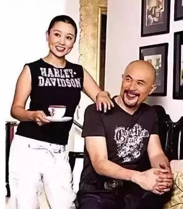 从炒股倾家荡产，到拍三级片赚钱，只见三次面