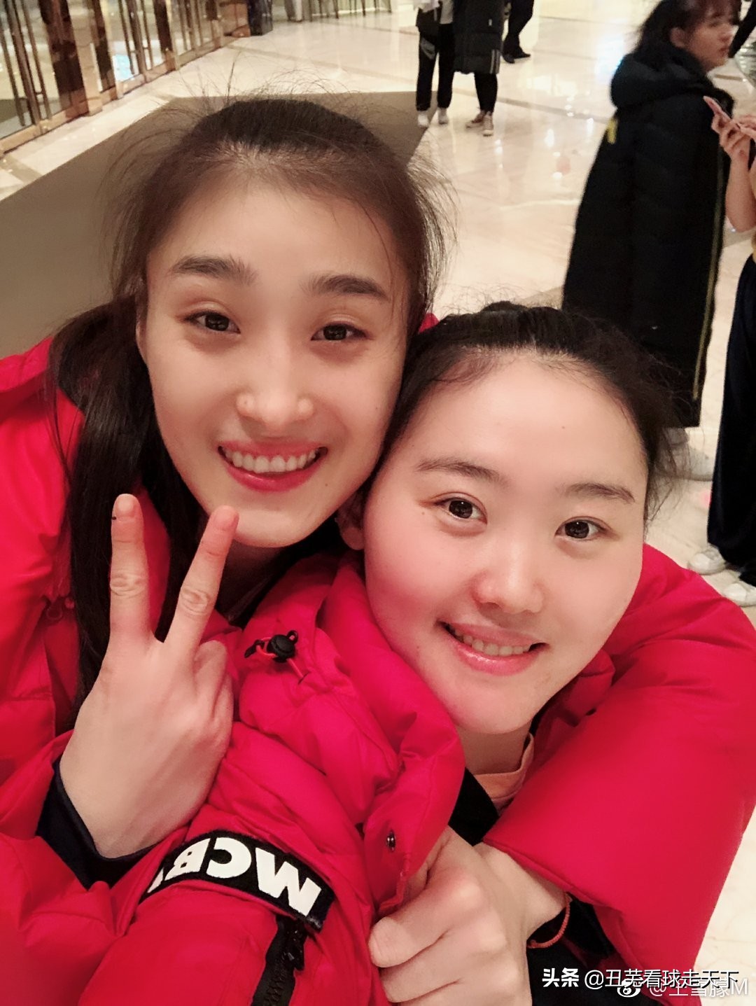 两豪强针锋相对，四劲旅虎视眈眈，新赛季女篮六大锋线组合排名榜