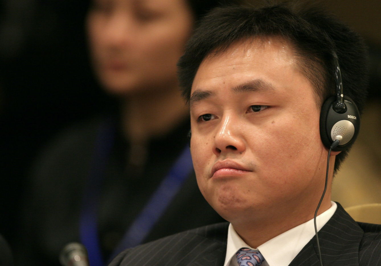 一年亏损70亿元！黄光裕的回归，也拯救不了“巨亏”的国美？