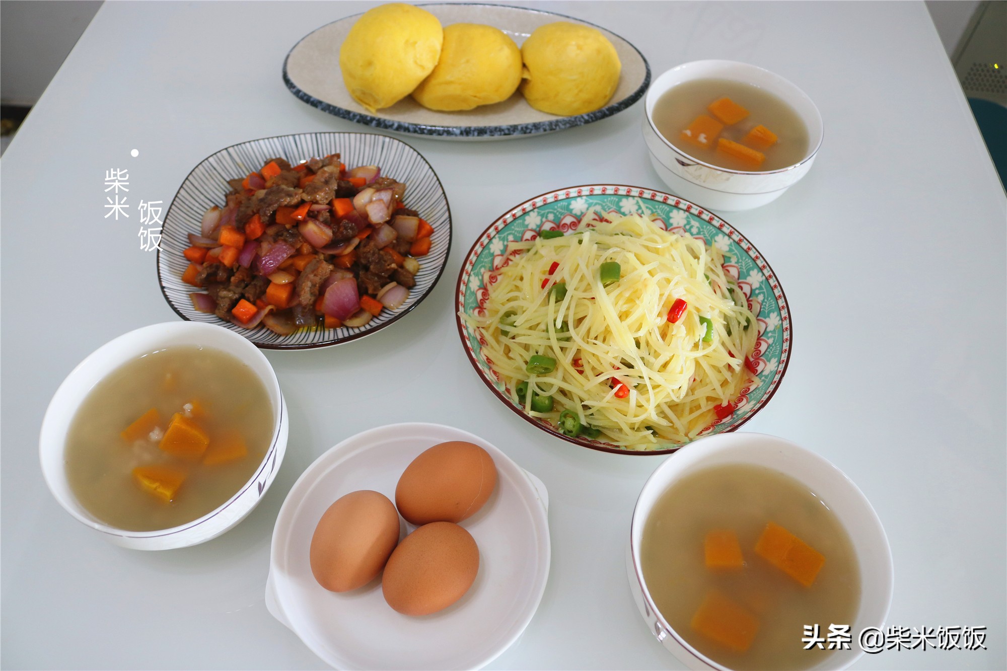 给家人做早餐，煮一锅粥，炒两个菜，全家吃得营养又开心