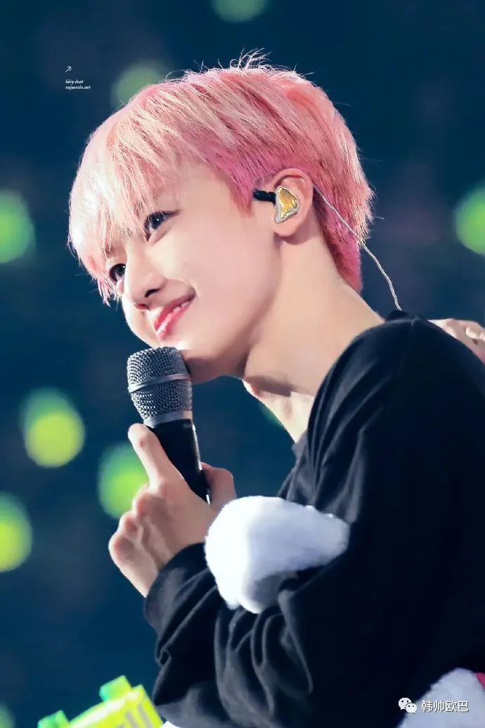 这位男团爱豆以前染过粉发但又染了第二次的理由