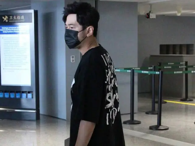 狗仔都不愿意“跟拍”的明星，张艺兴上榜，最