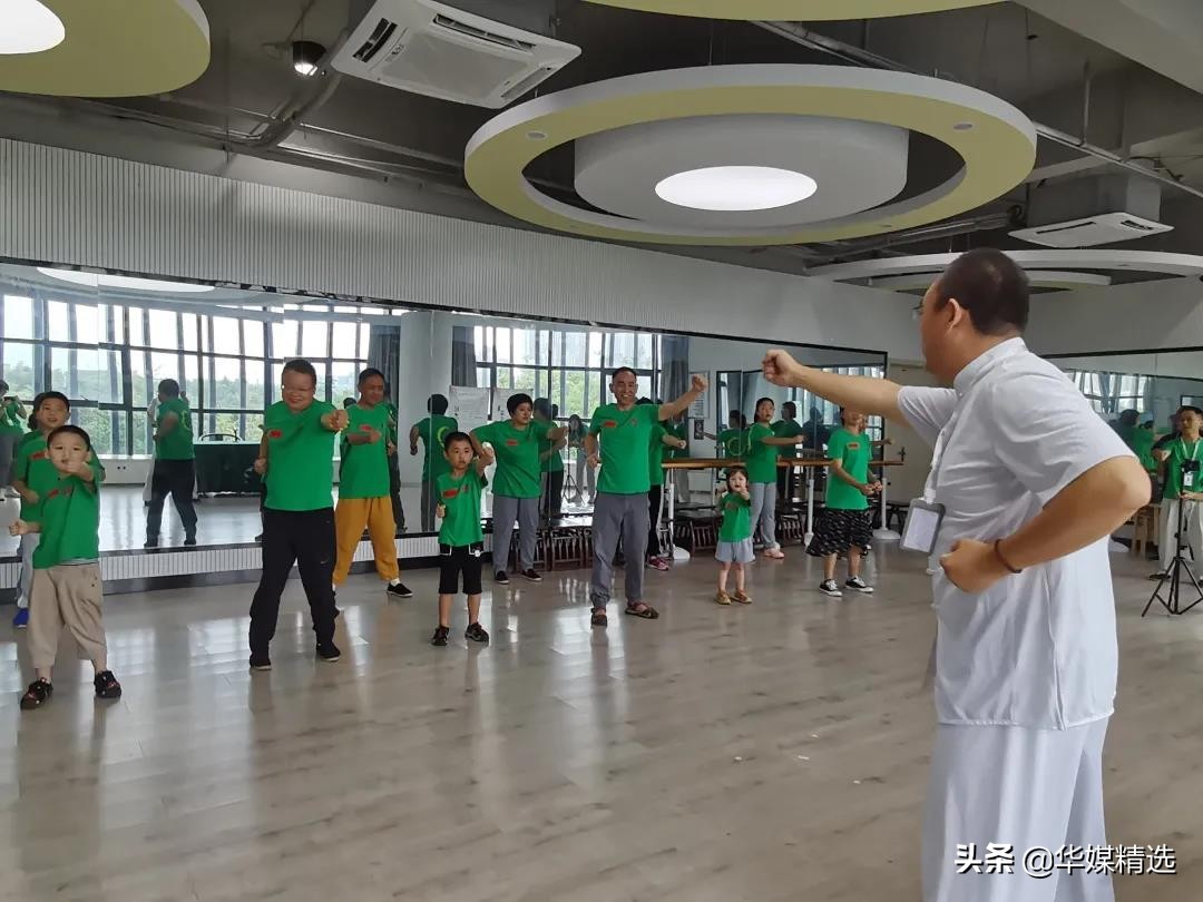 ​正大光明|暑期国学亲子班圆满举行