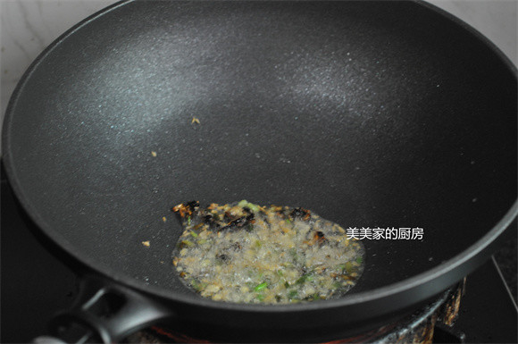 天热孩子不吃饭，多做包饭给他吃，一包一煎，低脂高蛋白，开胃