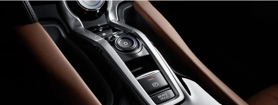 满足年轻人新需求，广汽讴歌以性能论豪华