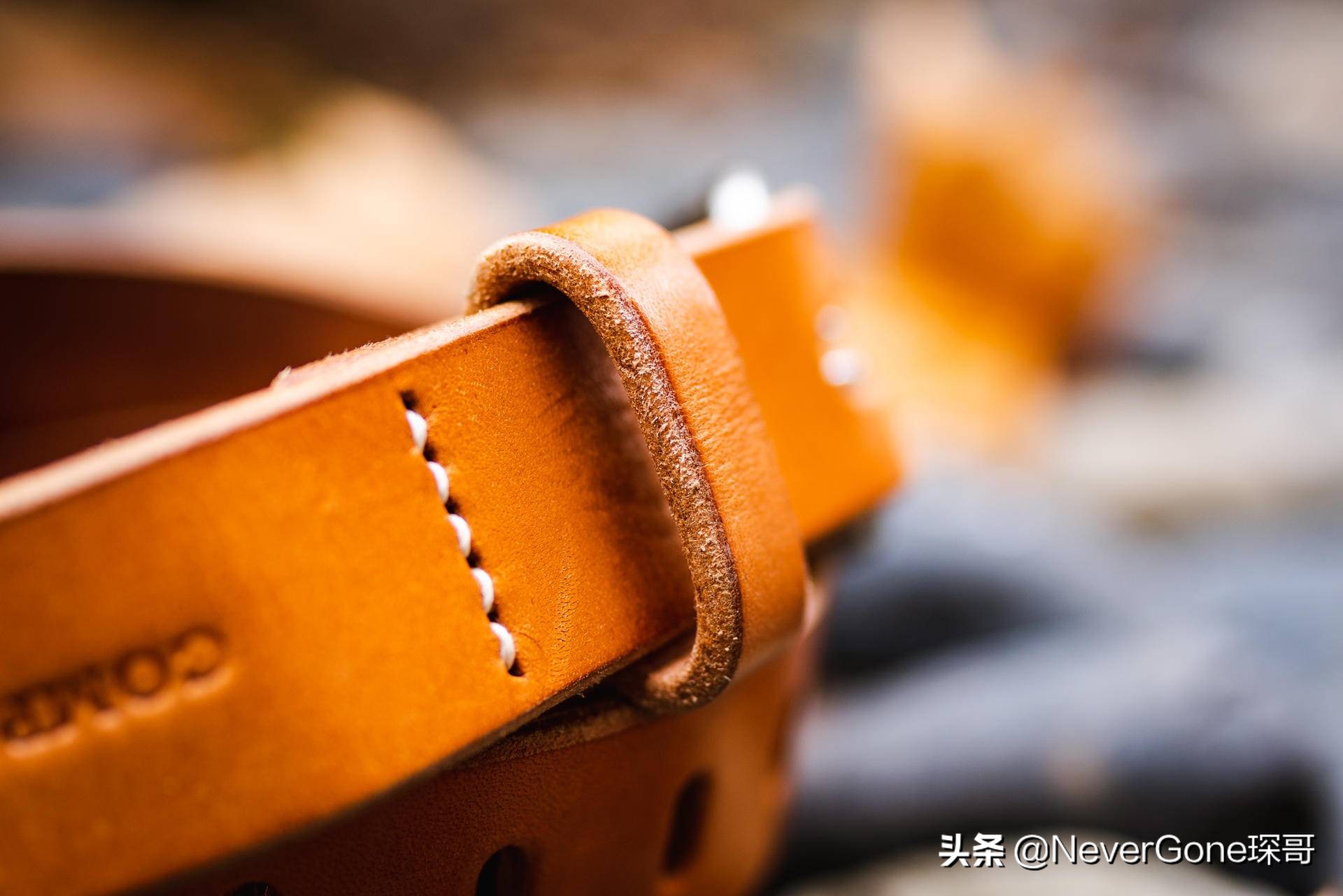 看看皮带扣？Companion Denim赫尔曼橡树植鞣腰带