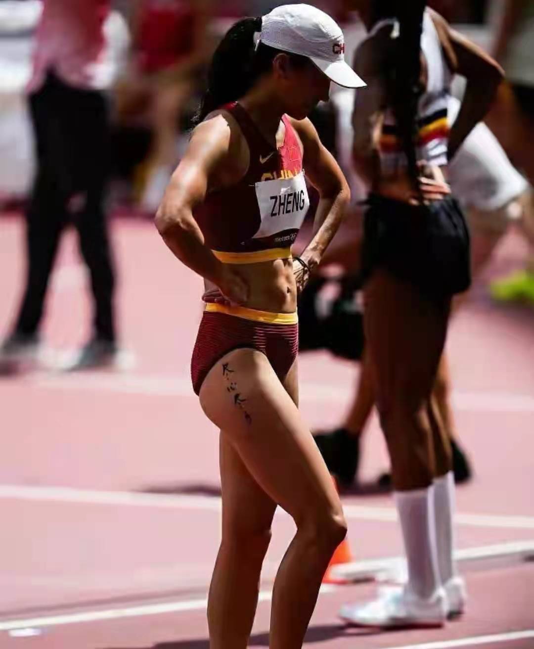 中国田径第一名归化运动员郑妮娜力，全亚洲首位参加七项全能的人