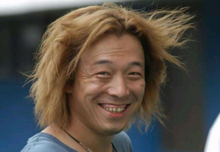 黄渤的“贵人”，荧幕上的“经典”，离开演艺圈的高虎如今咋样了