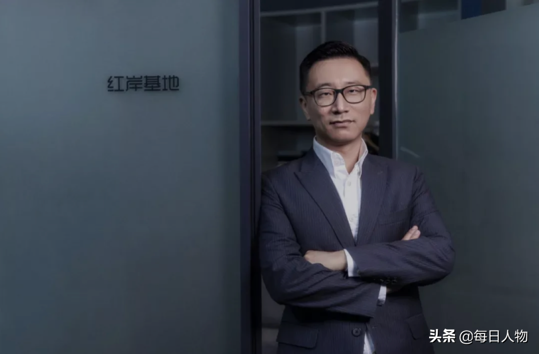CEO林奇疑遭投毒离世，高管被架空，游族内部上演现实版三体