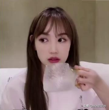 马蓉人生第一次直播，仅仅21分钟就被骂下了线，这是我想不到的