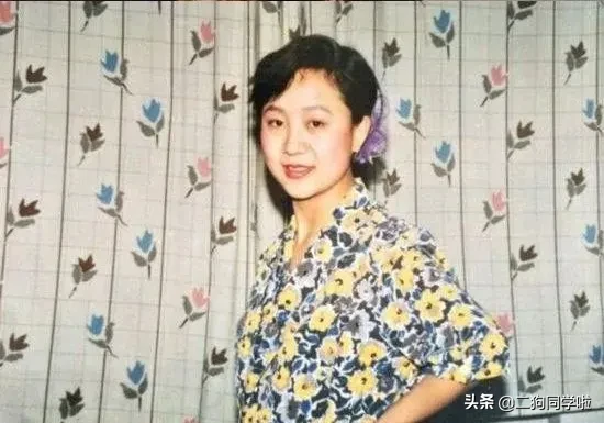 明星父母时有多好看？鹿晗李易峰妈妈都十分惊艳，胡歌爸爸帅炸天