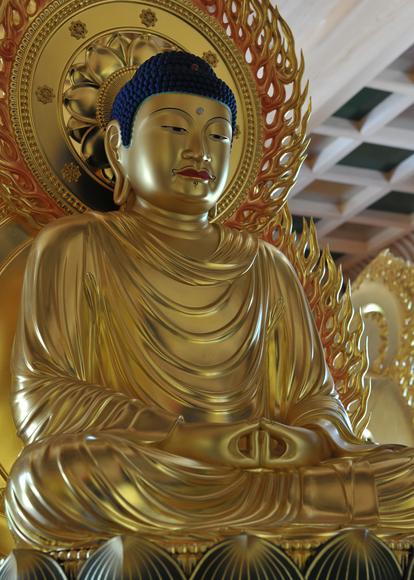 �������м���