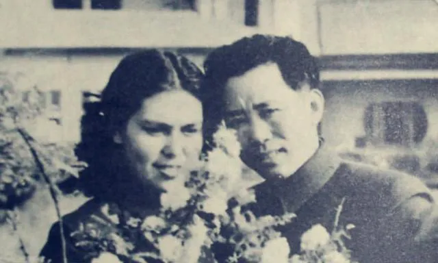 首任空军司令刘亚楼，逝世55年妻子如今在哪？
