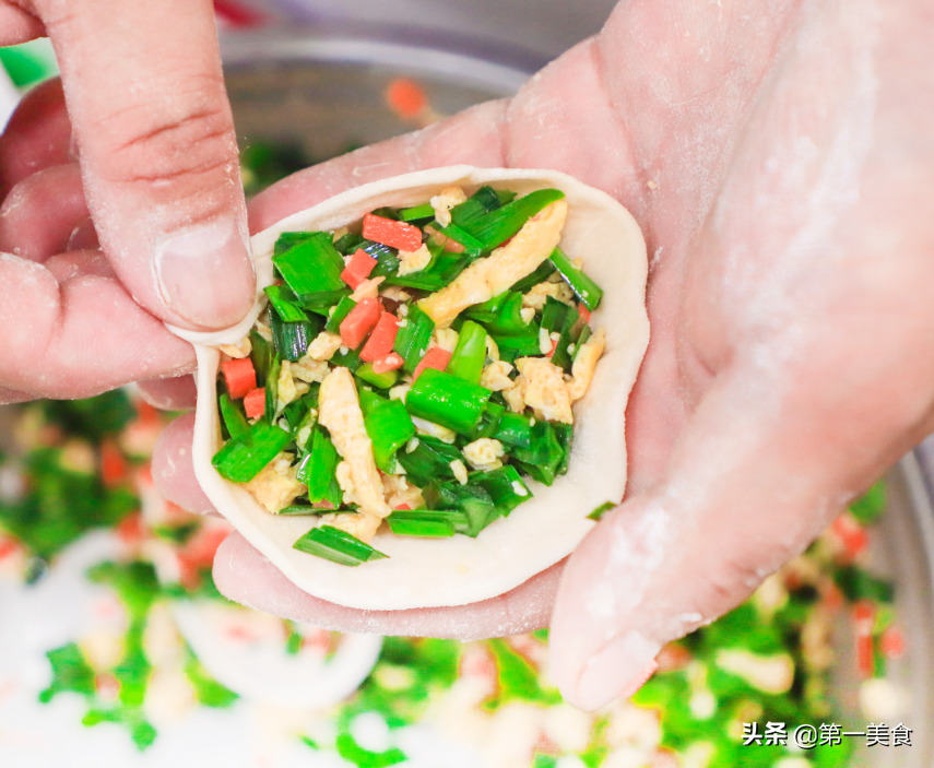 图片[4]-韭菜盒子的做法  大厨教你一招韭菜翠绿不出水-起舞食谱网