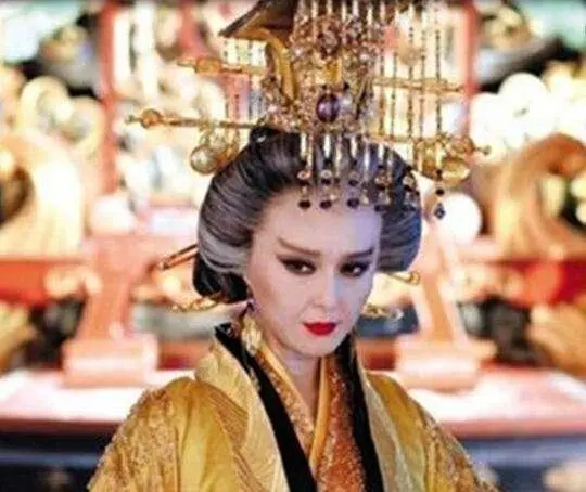 武则天墓前有61个无头石人，千百年来无人破解，