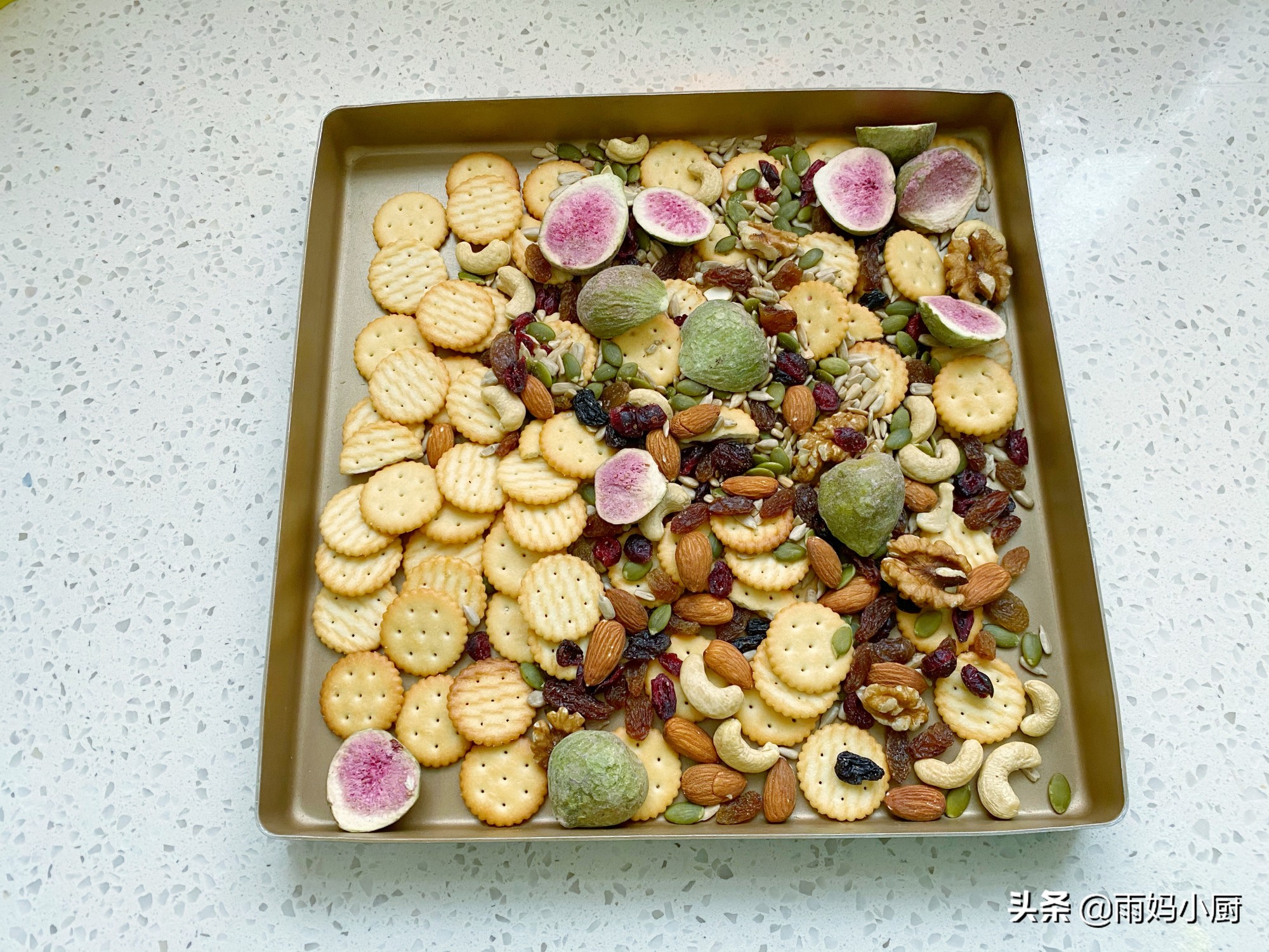 過年小零食雪花酥，香酥美味做法簡單，1口平底鍋10分鐘搞定