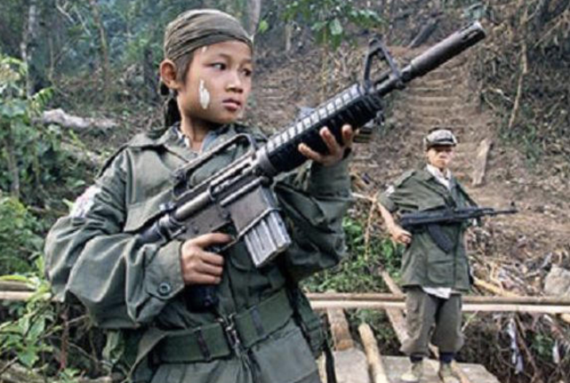 美国人一直不理解，被美国通缉的毒枭老大，为何却从不染指中国？