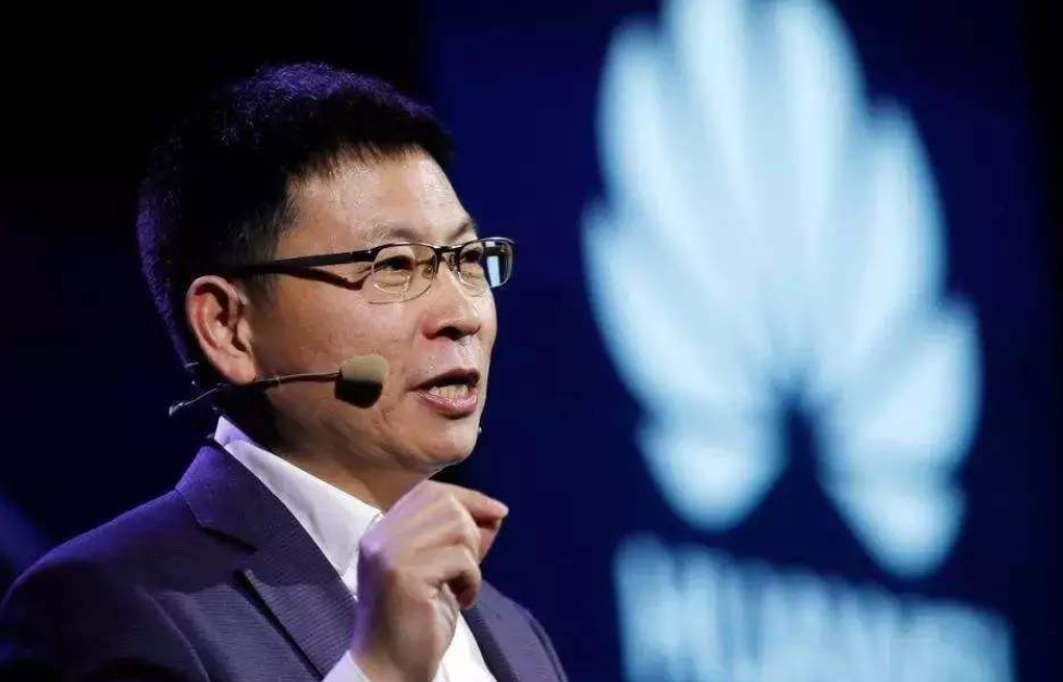 华为P40 Pro+终于有货，麒麟990+100倍变焦，网友：幸福来得太突然