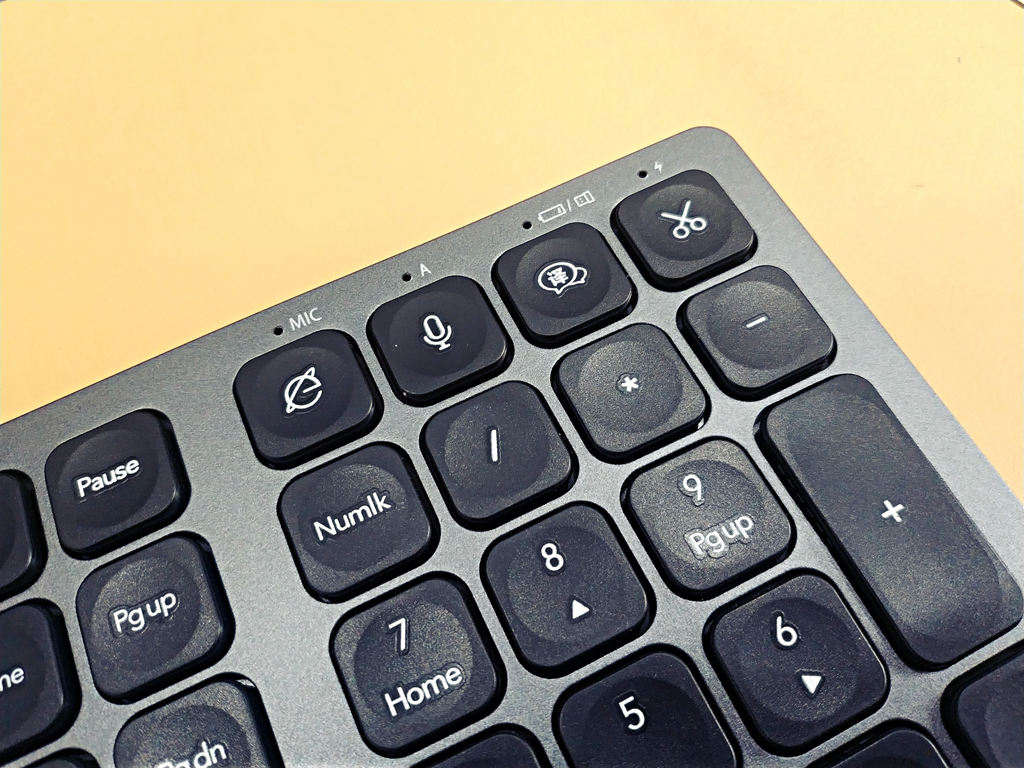 打字？我用语音打字、语音翻译：咪鼠智能语音键盘KB1体验