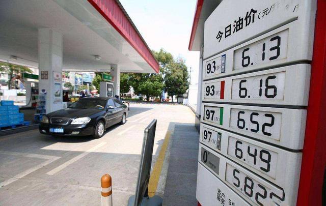 中国是石油进口大国，为何还要往外出口石油，