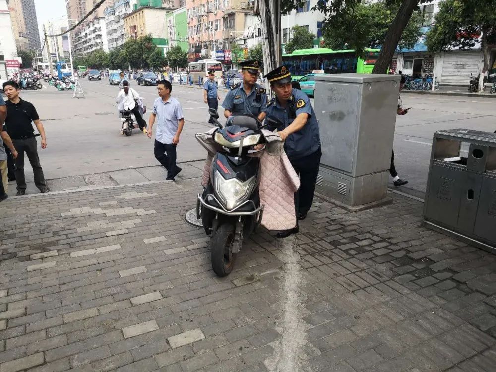 信阳交通运输执法：创建文明城市，交通执法人在行动