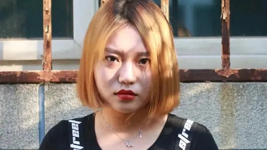 吴亦凡被正式逮捕后，李雪琴遭网暴，被骂成见利忘义的小人