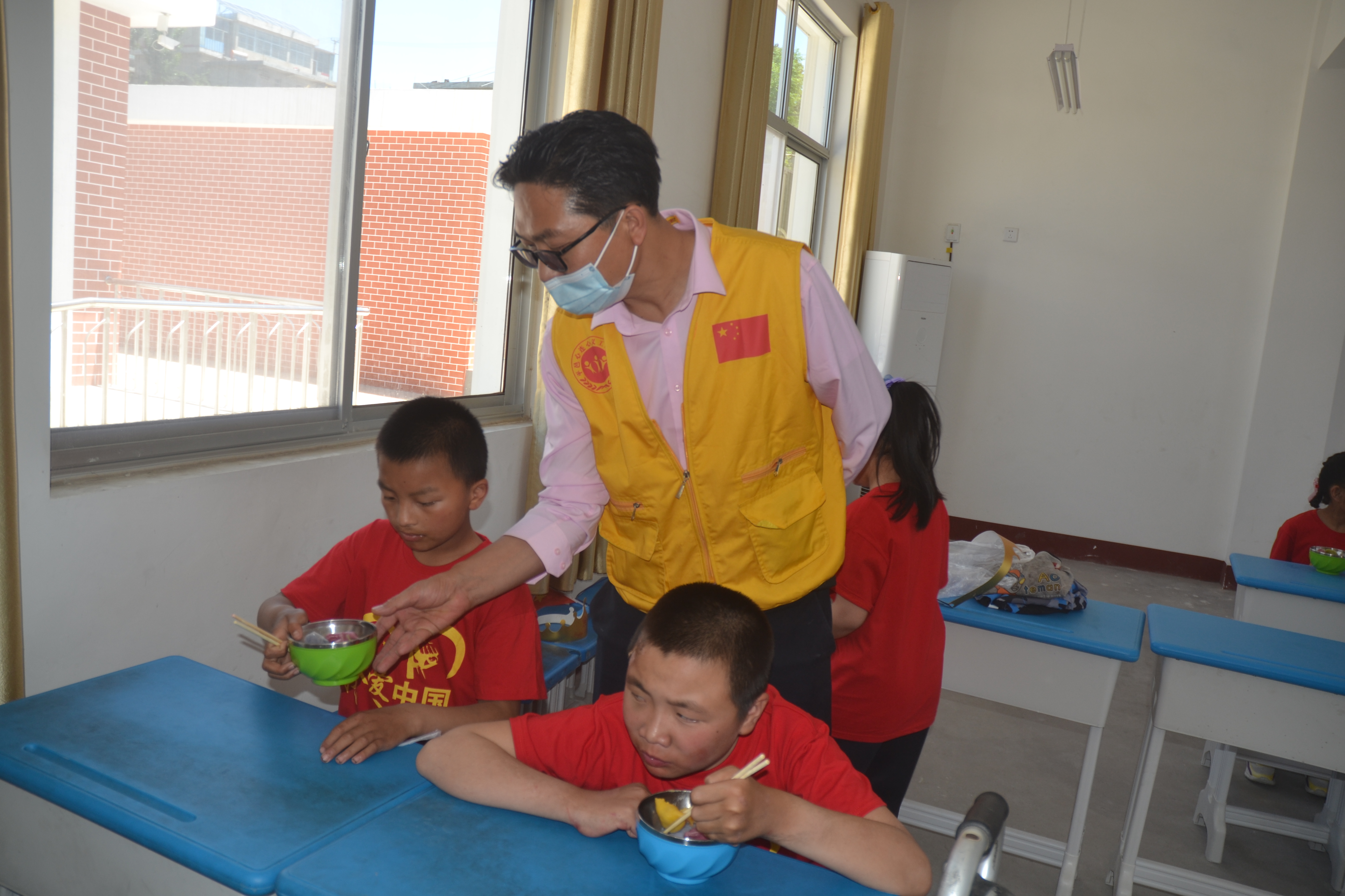 与心相连、为爱陪伴，心连心四海小学庆六一(图23)