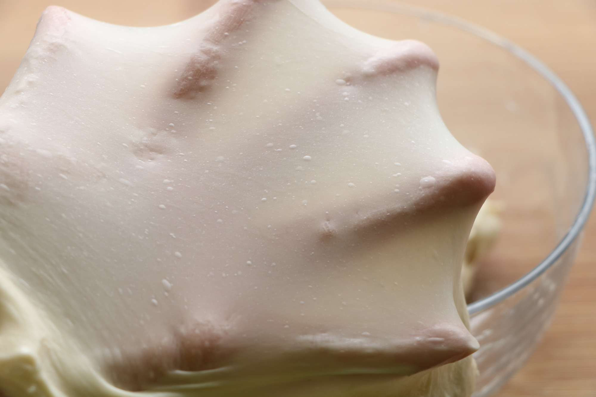 外面一个几十块的吐司别再买了，在家做又香又软，好吃无添加