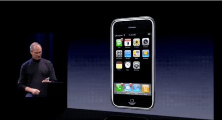 iPhone今天13岁了，但苹果却想抛弃它