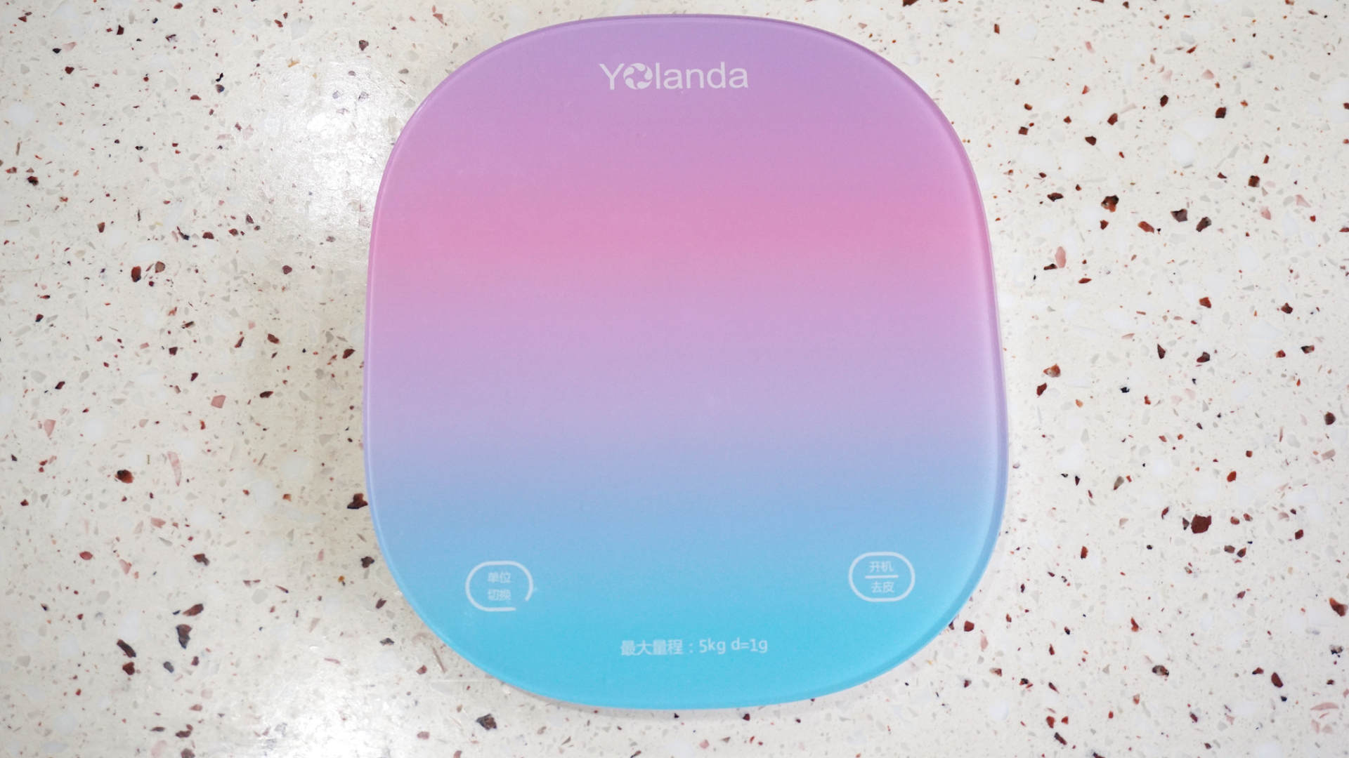 厨房秤也玩黑科技，除了称重，还能分析热量和营养成分