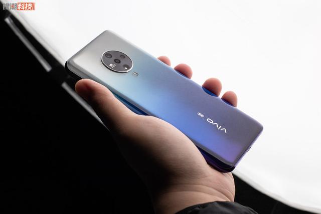 新晉潮流 5G 實力派，vivo S6 評測