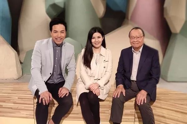TVB连砍三档节目，89岁“朱翁”大动肝火，直斥无线越来越衰