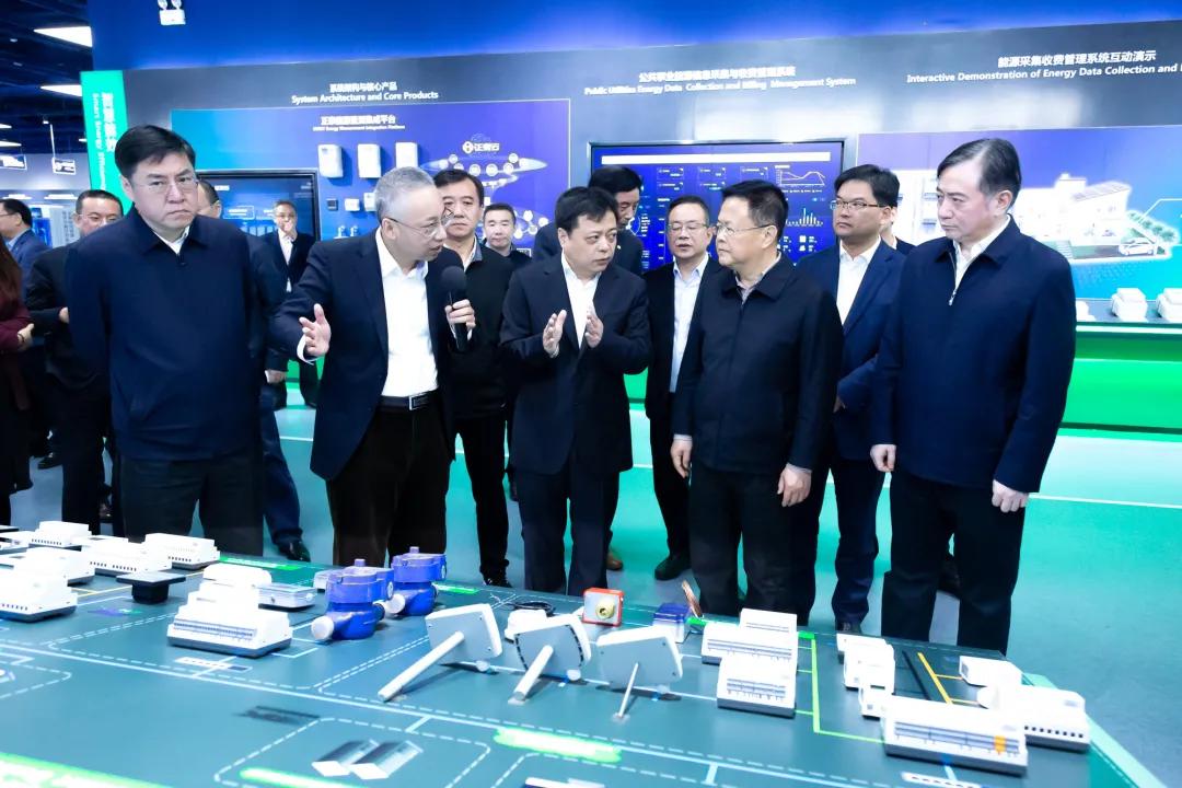 省长郑栅洁寄语正泰：大有潜力，大有可为