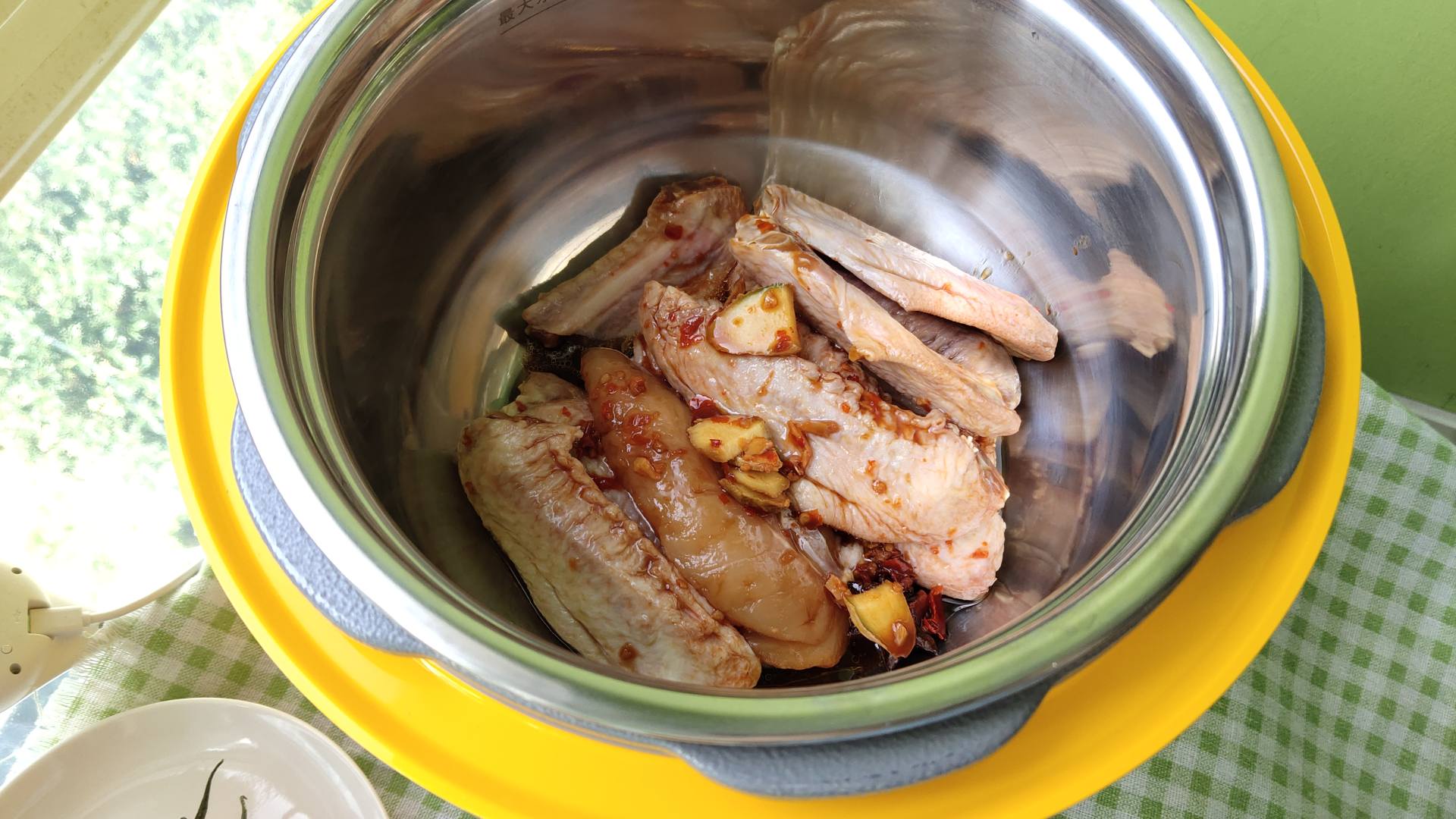 夏季版极简食谱，电饭锅一键转换成电压力锅，减少一半的烹饪时间
