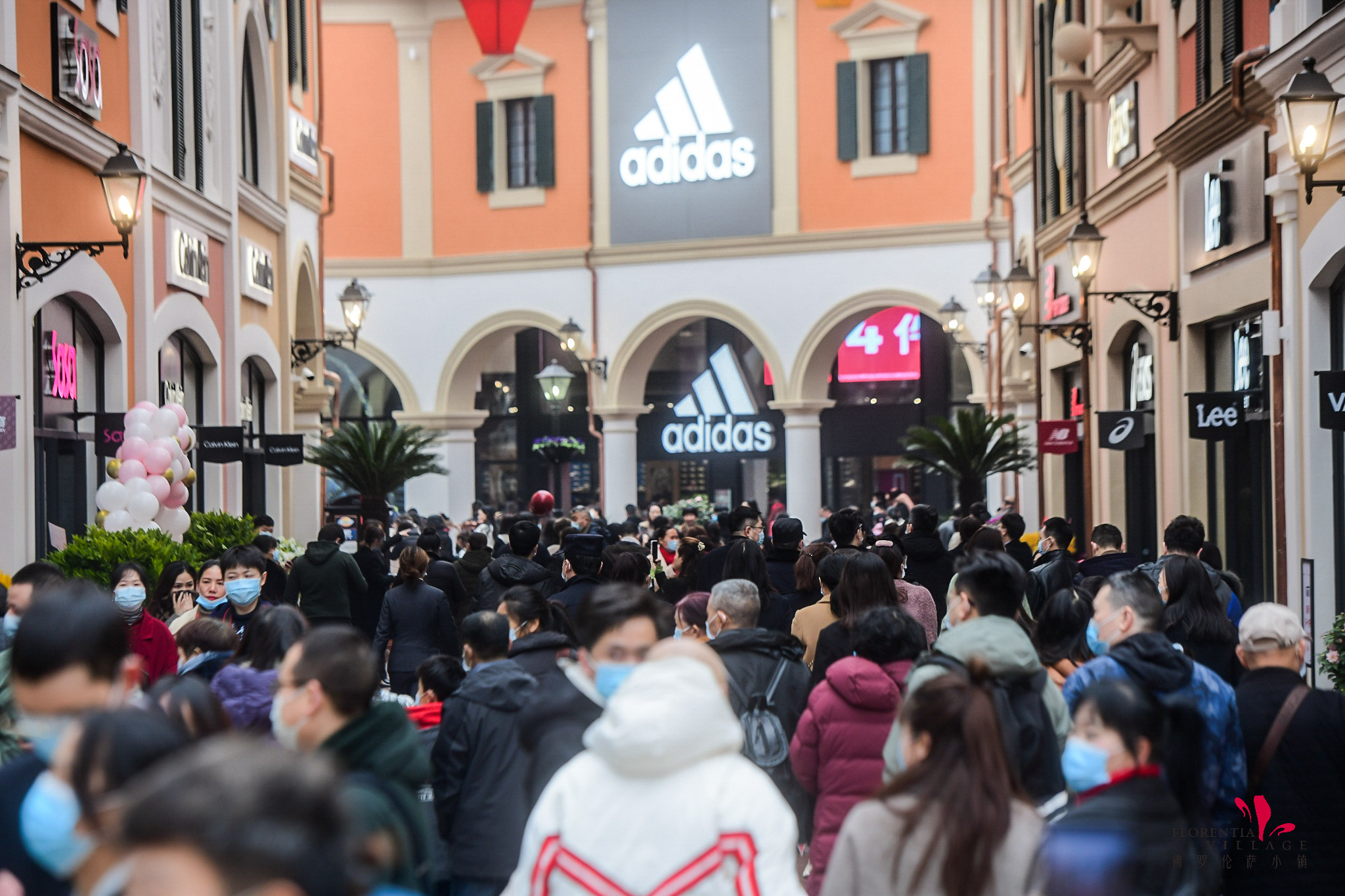 重庆佛罗伦萨小镇正式启幕，为一站式意式购物树立新标杆