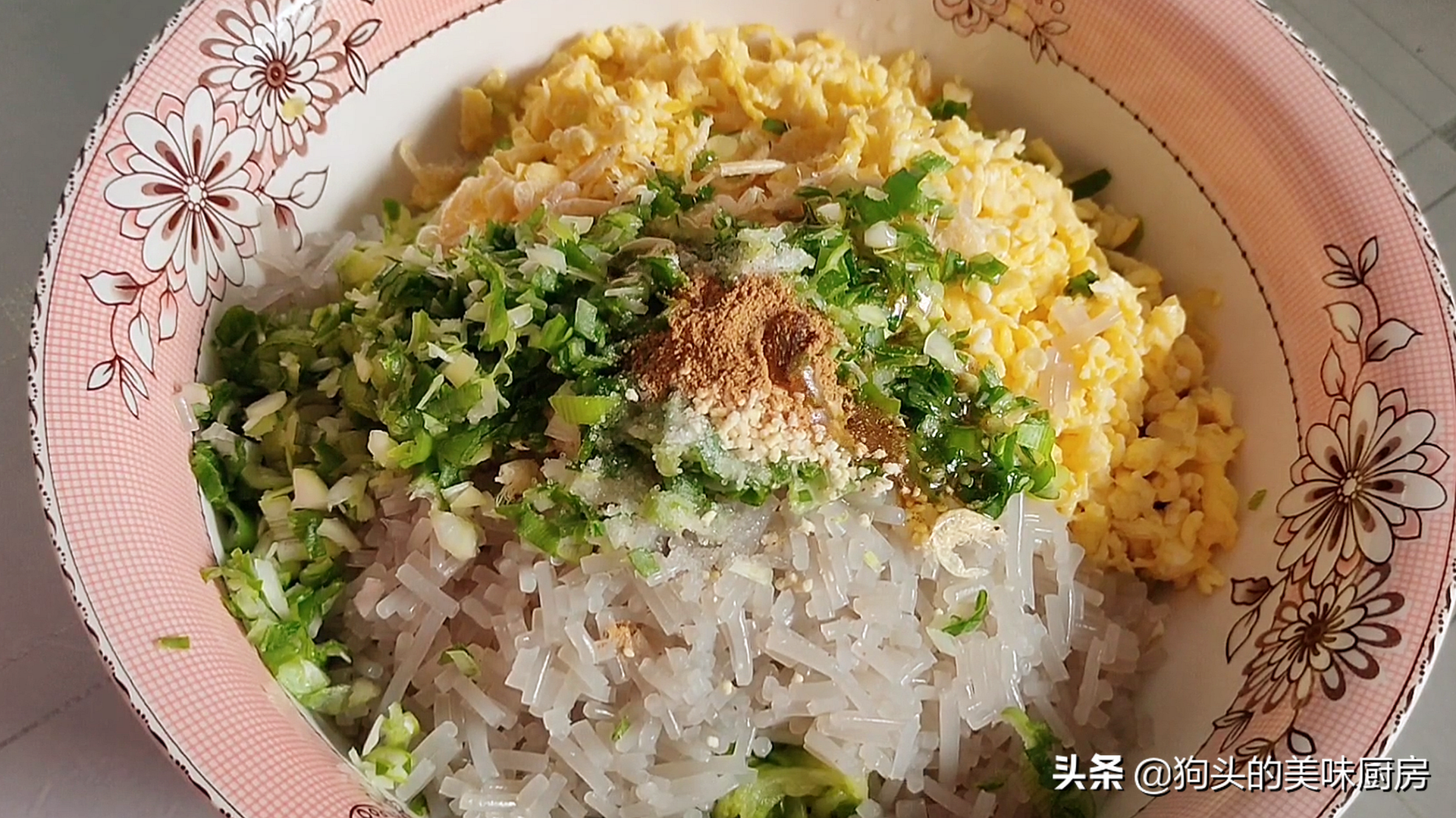 蒸包子不加酵母也能做，教你個老方法，咬一口滿嘴都是香，太香了
