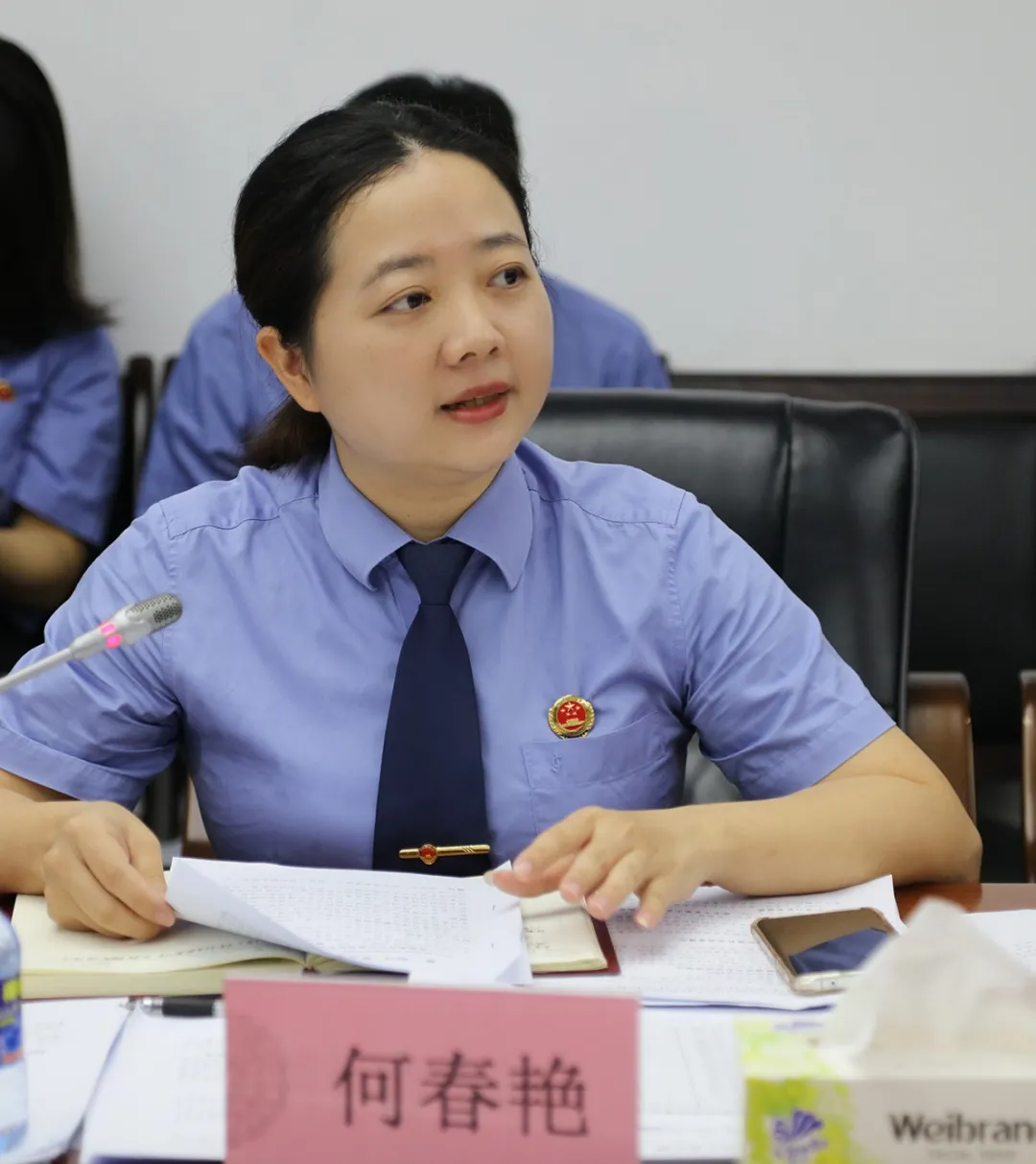 第一检察部主任何春艳针对侦查人员在具体办