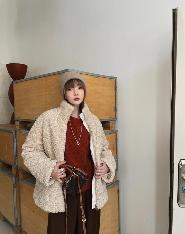 高晓松的前妻原来这么有魅力，虽然看着有网红