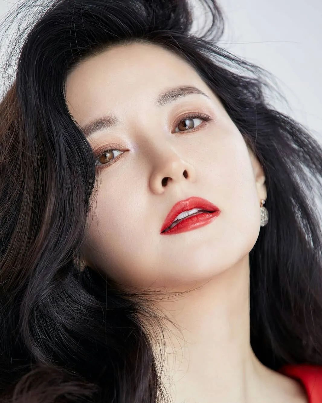 从亚洲最红女星到乡下农妇，49岁的李英爱刷新了