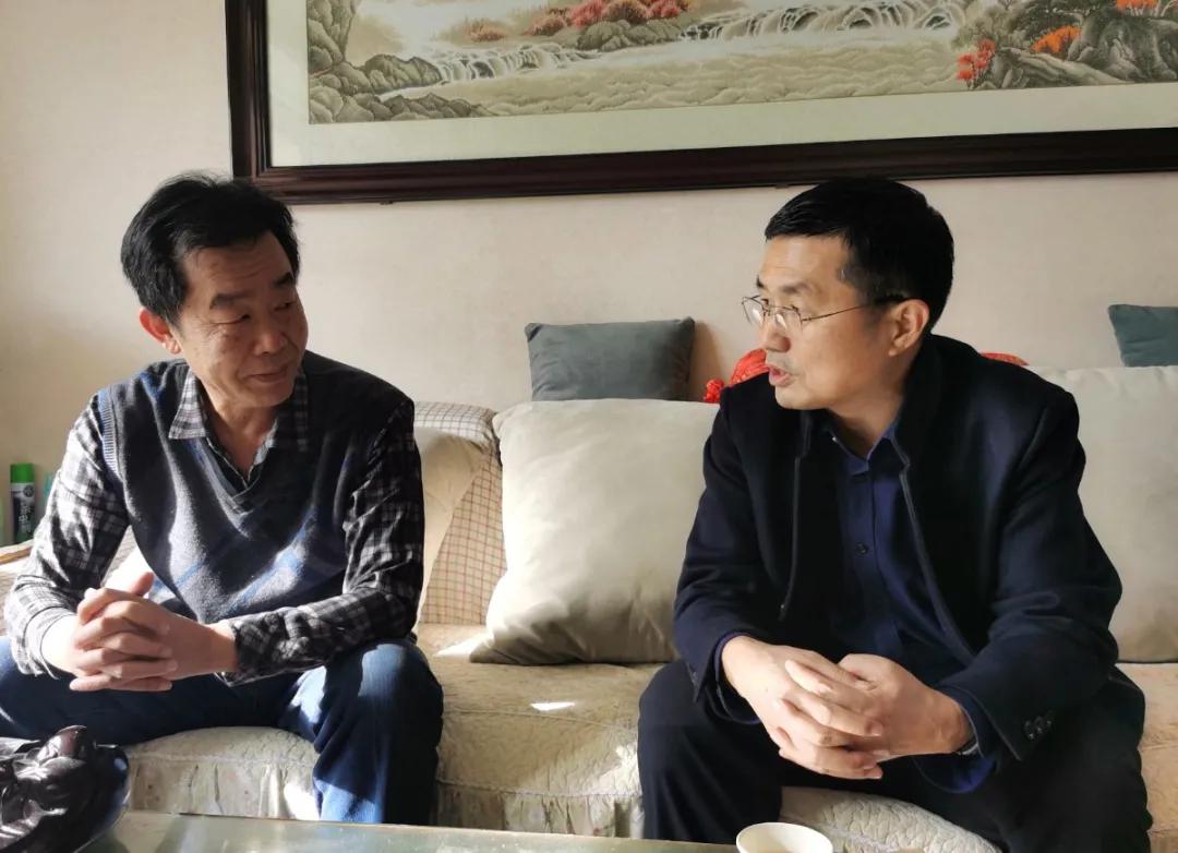 新春送暖丨咸阳市第一人民医院慰问离退休老干部和困难职工