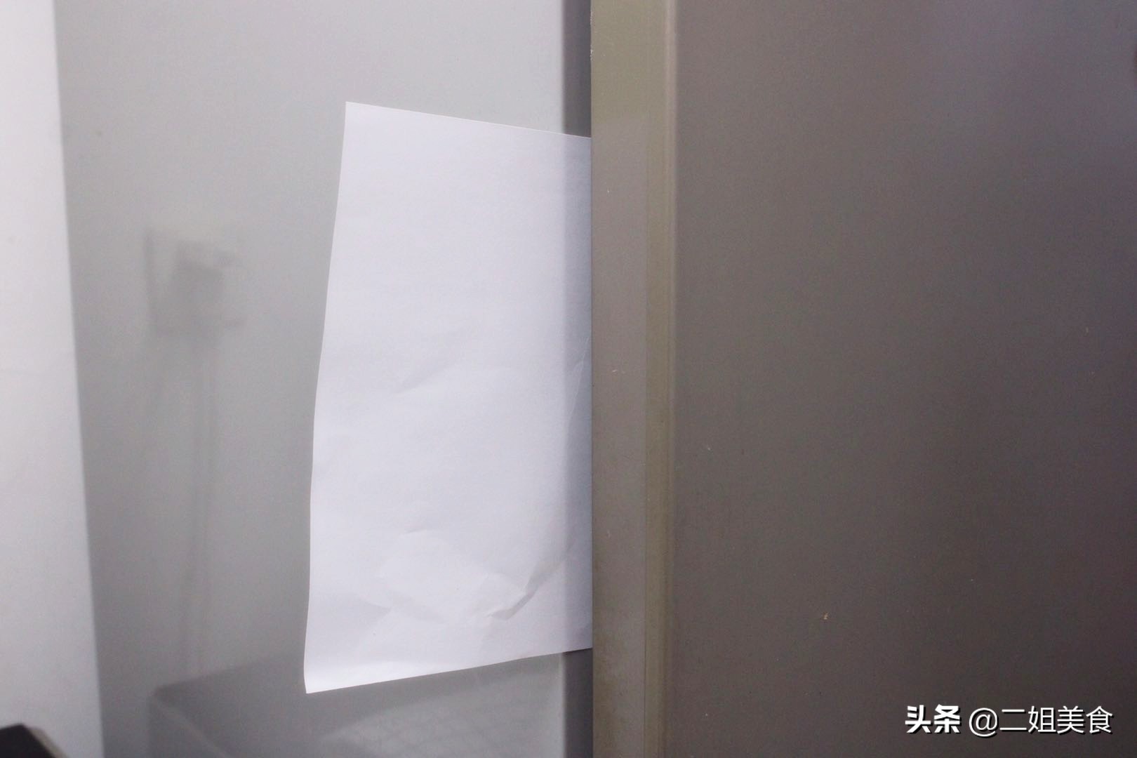 保存食物的冰箱裡放一張紙，太聰明了，用途花錢買不到，真實用