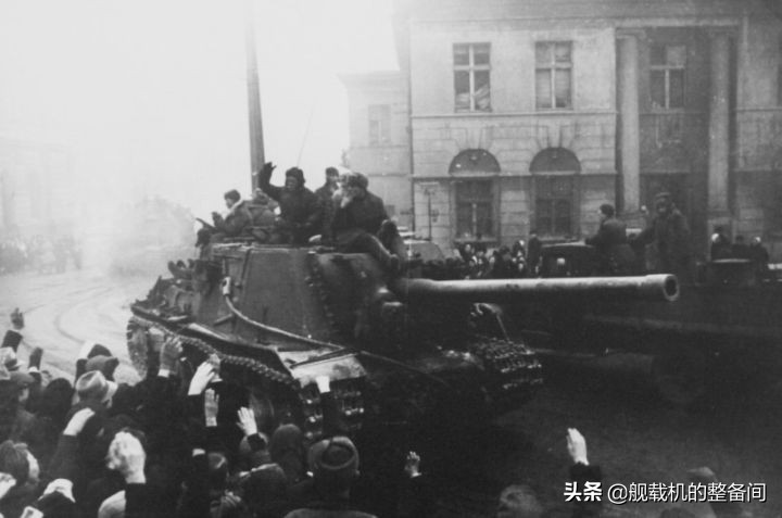 苏德战场上的“动物杀手”——SU-152\u002FISU-152自