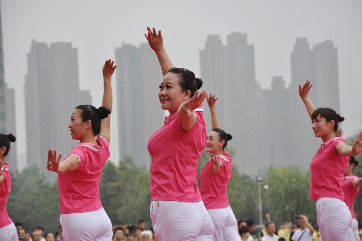 特別適合中老年人的一項運動，每天堅持做，可保養血管、強身健體