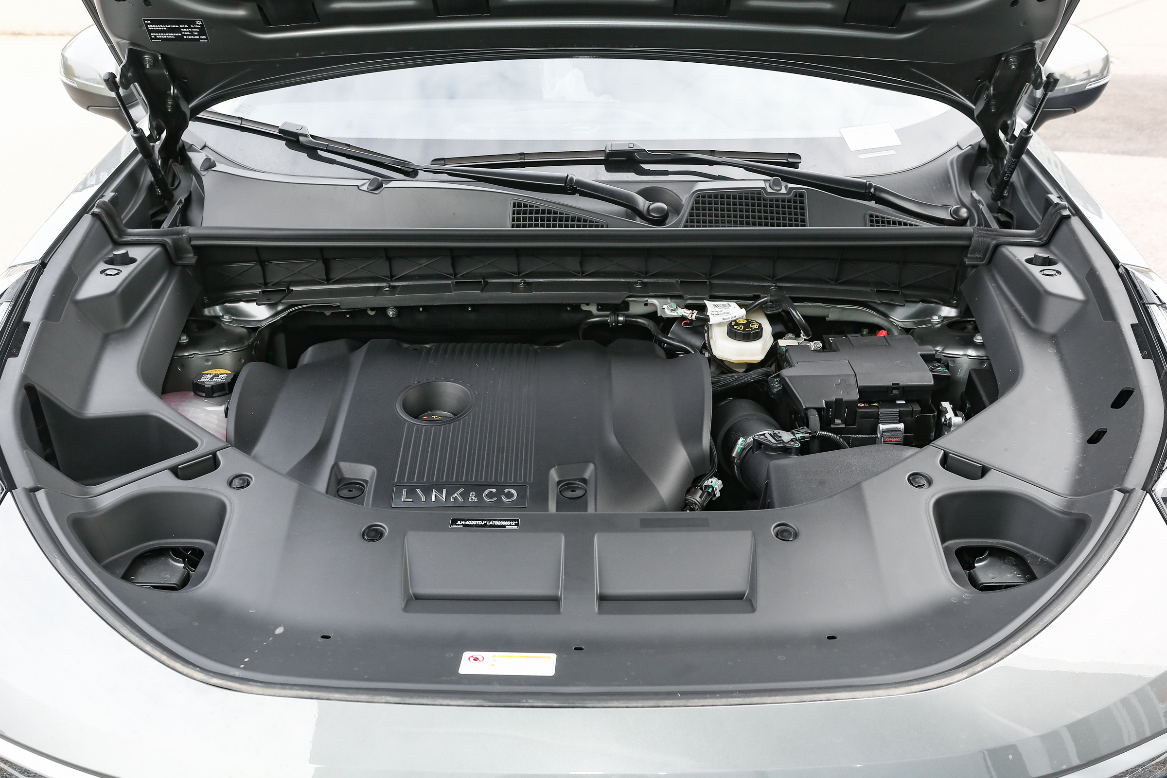 2021款领克01，CMA平台，2.0T+8AT，特点鲜明