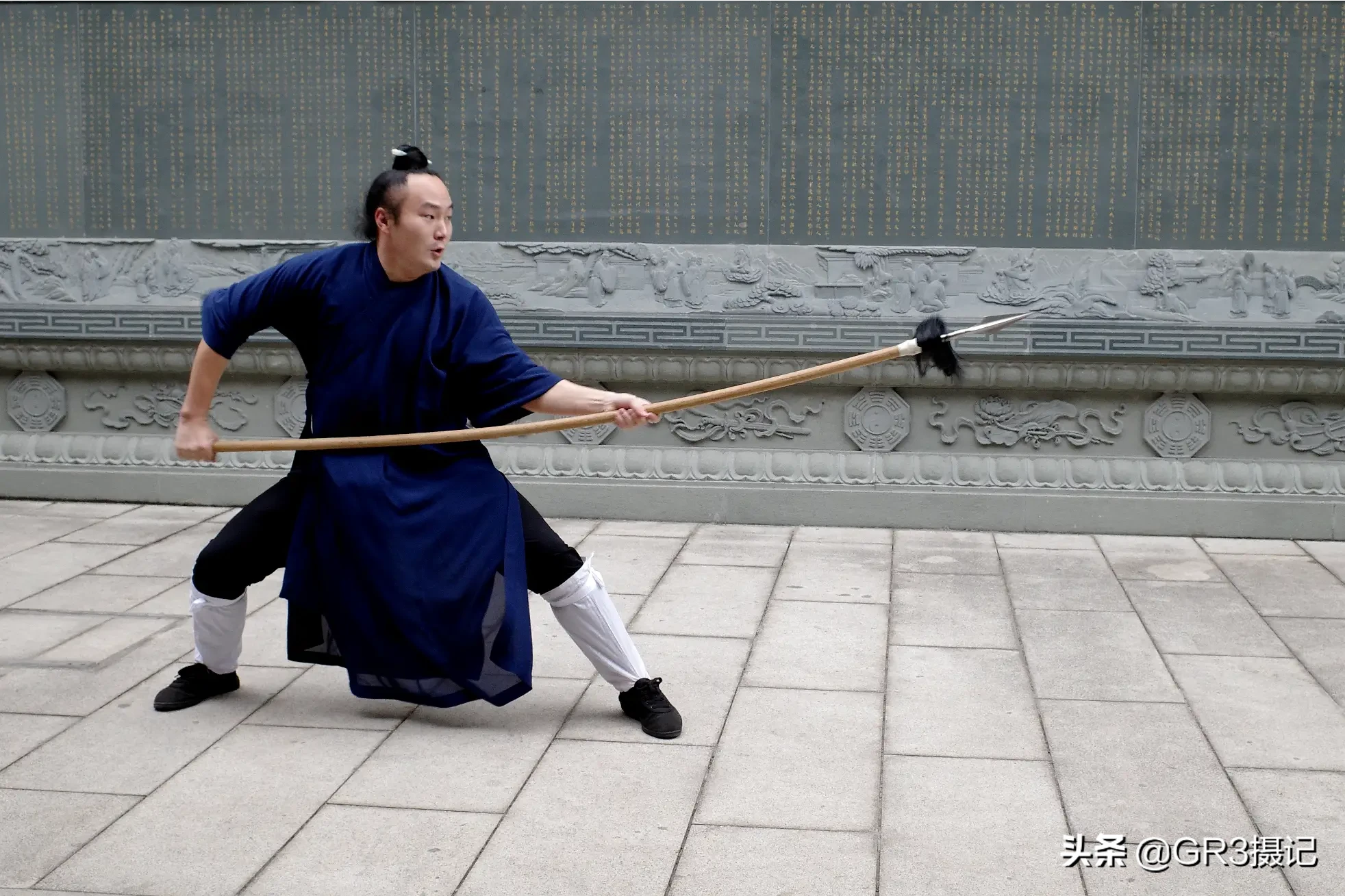 广州三元宫的汉服、武术表演。