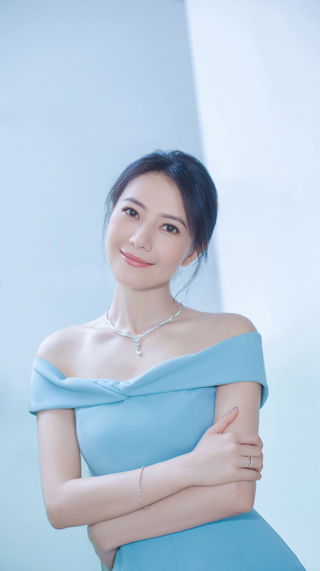 高圆圆和佟丽娅之间只能选一个，你选哪个做你